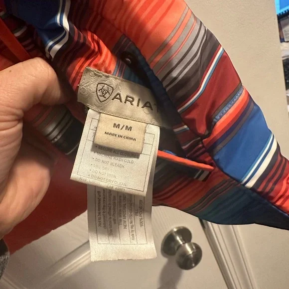 Women’s Ariat reversible vest - Picture 5 of 13